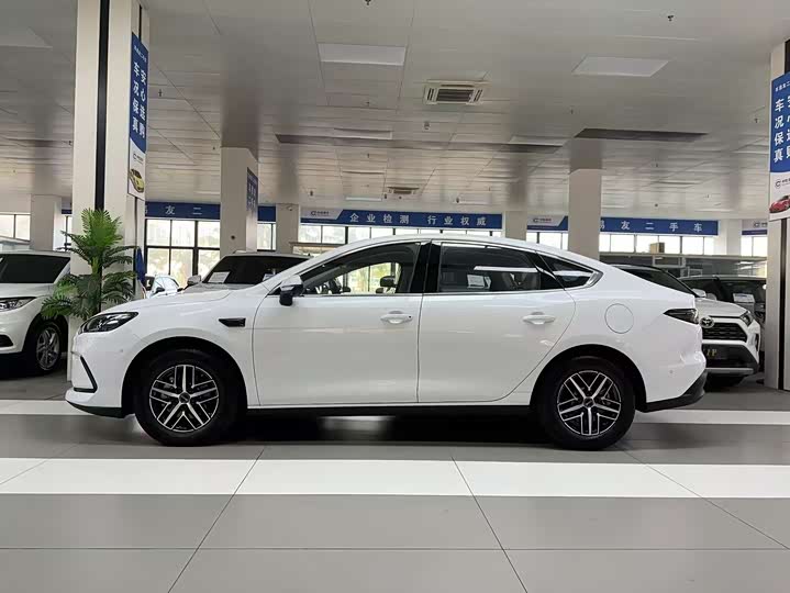BYD Seal 05 DM-i Hybrid 2025 2025款 DM-i 智驾版 120KM旗舰型