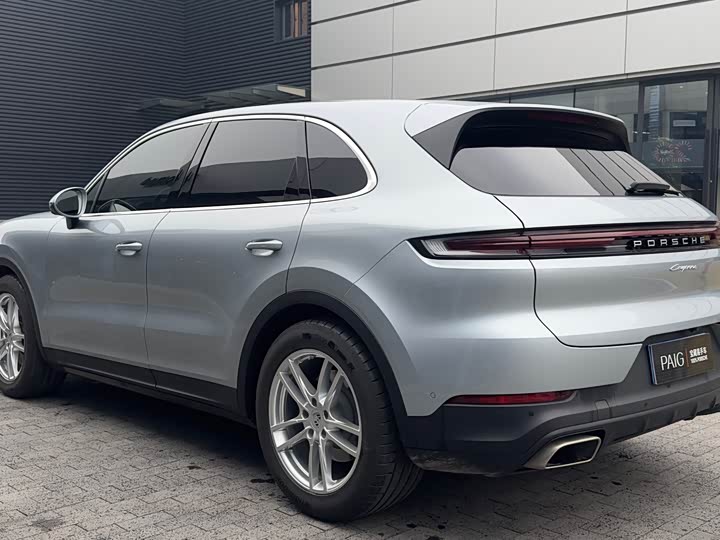 2025 Porsche Cayenne