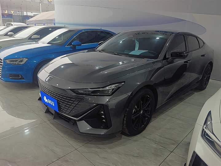 Changan UNI-V 2024 2024款 1.5T 尊贵型