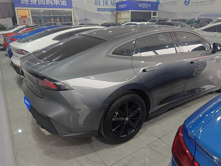 Changan UNI-V 2024 2024款 1.5T 尊贵型