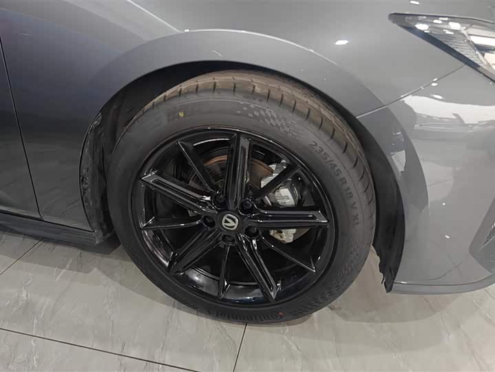 Changan UNI-V 2024 2024款 1.5T 尊贵型