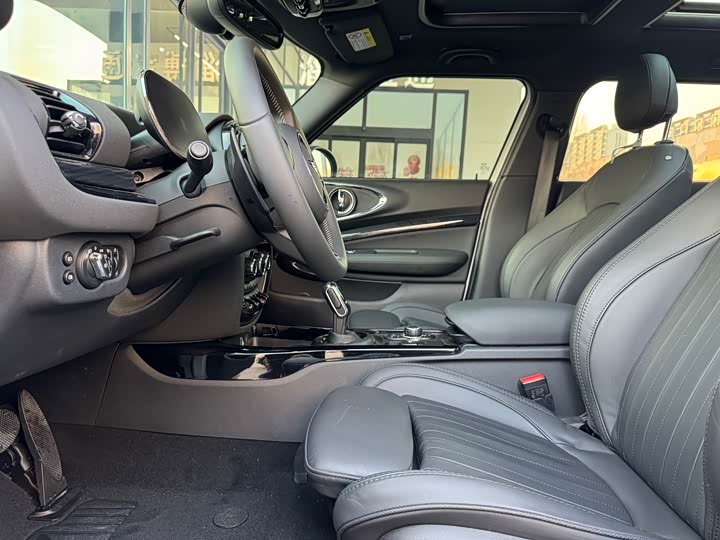 Mini Clubman 2023 2023款 改款 2.0T COOPER S 鉴赏家