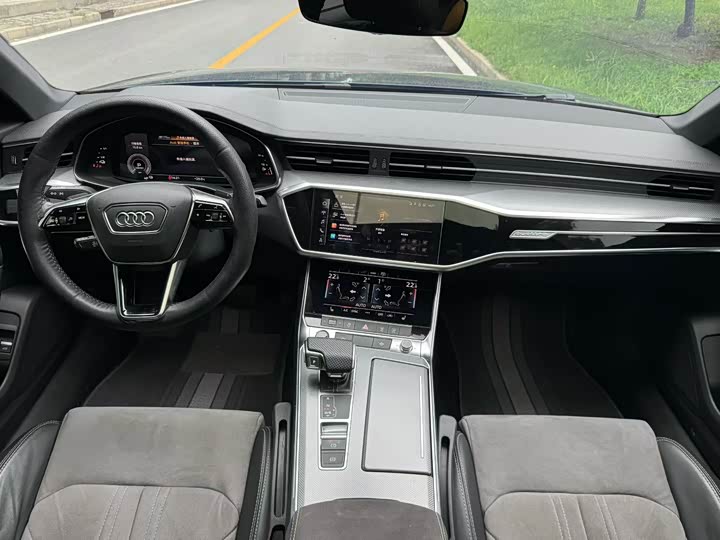 Audi A6L Hybrid 2022 2022款 55 TFSI e quattro