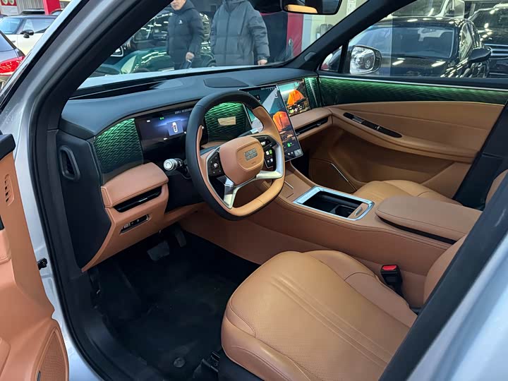 2025 Geely Galaxy L7