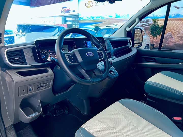 Ford Transit 2024 2024款 2.0T 汽油自动中轴中顶商旅型Bus豪华版7/8/9座