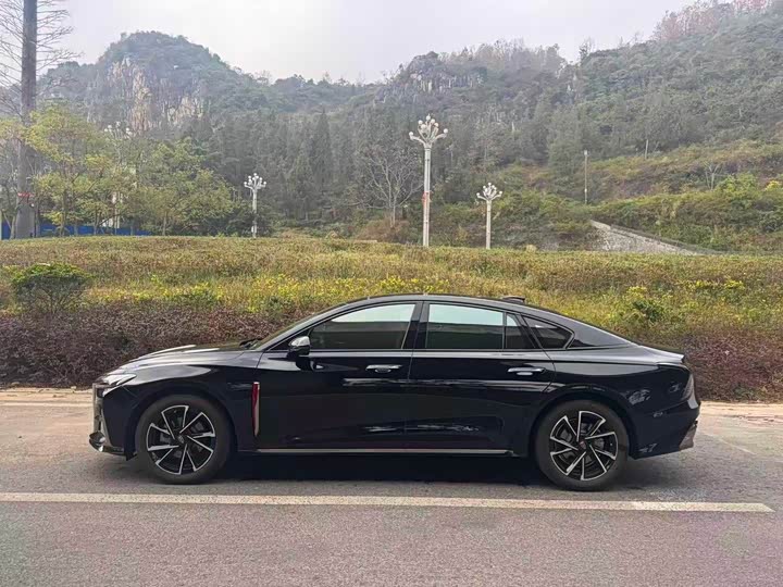 Hongqi H6 2023 2023款 2.0T 致美版