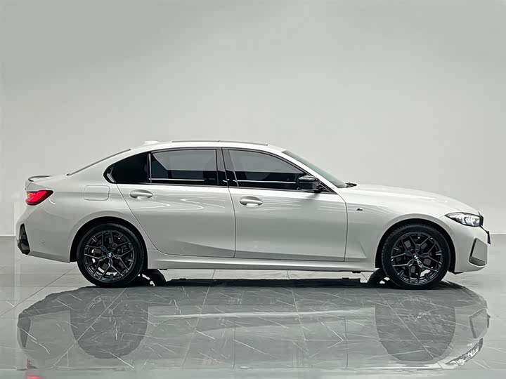 BMW 3 Series 2025 2025款 330Li 尊享型 M运动曜夜套装