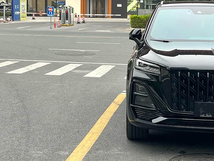 Hongqi HS5 2025 2025款 2.0T 两驱玄影版