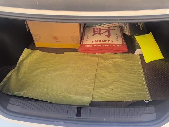 MG Motor 5 2023 2023款 180DVVT 手动风尚版