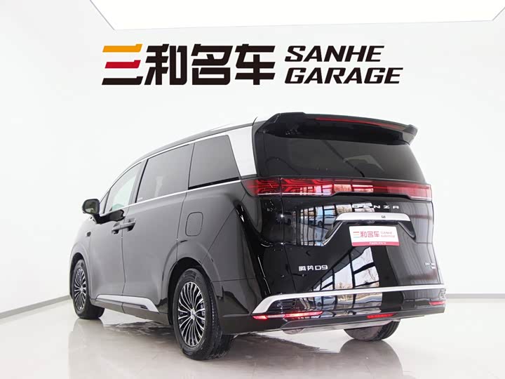 Denza D9 2025 2025款 DM-i 智驾版 1020 四驱旗舰型