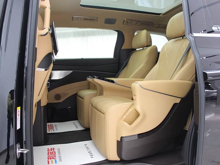 Denza D9 2025 2025款 DM-i 智驾版 1020 四驱旗舰型