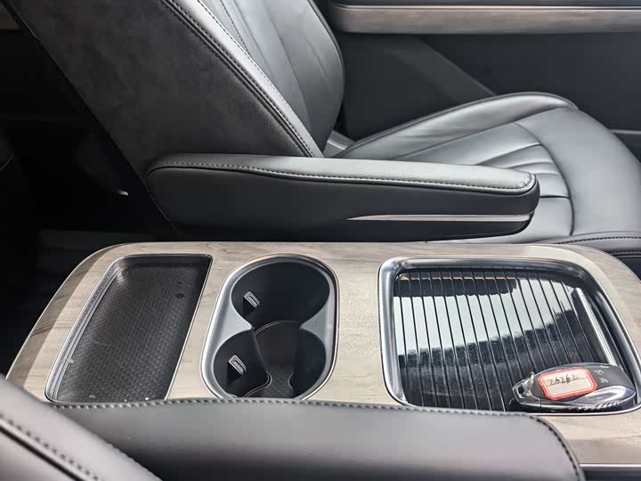 Hongqi HQ9 Hybrid 2024 2024款 2.0T 四驱商务版