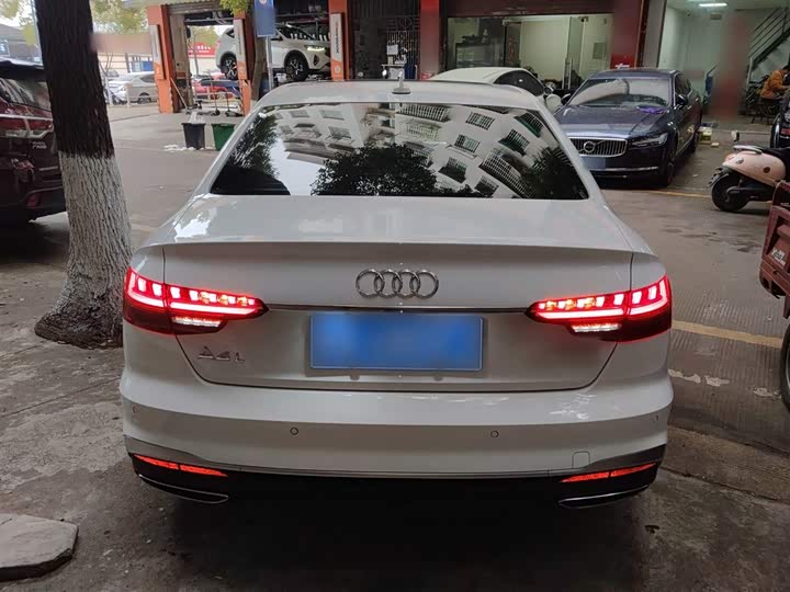 Audi A4L 2024 2024款 40 TFSI 时尚动感型