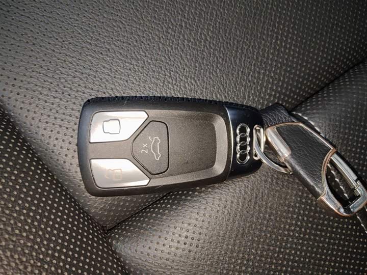 Audi A4L 2024 2024款 40 TFSI 时尚动感型