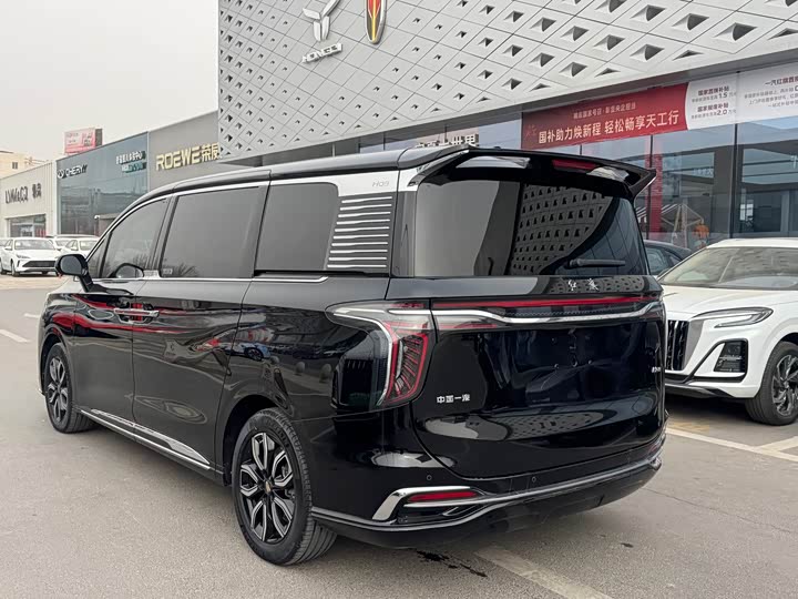 Hongqi HQ9 2023 2023款 2.0T 智联旗享版