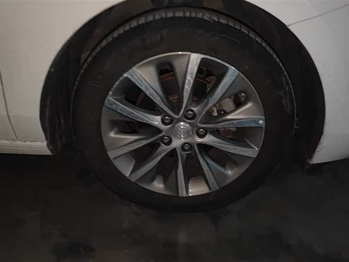 Buick GL6 2021 2021款 323T 轻混动互联豪华型