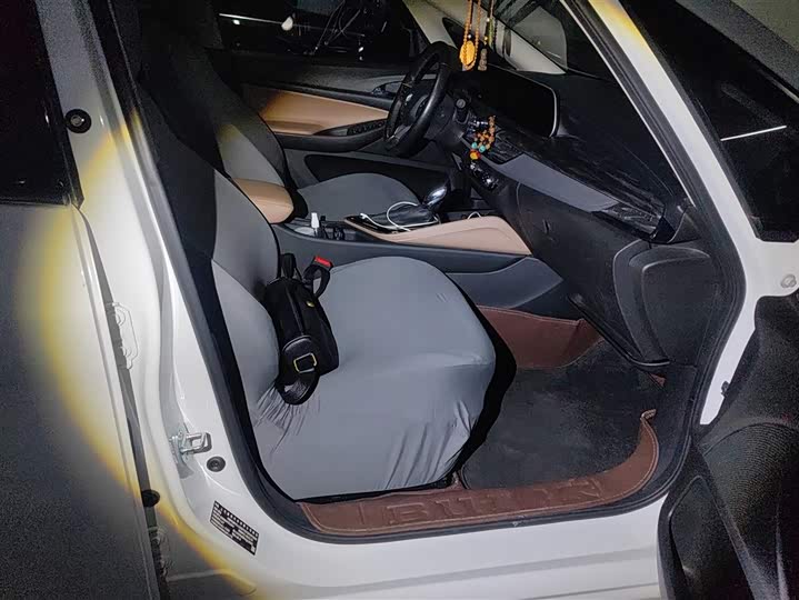 Buick GL6 2021 2021款 323T 轻混动互联豪华型