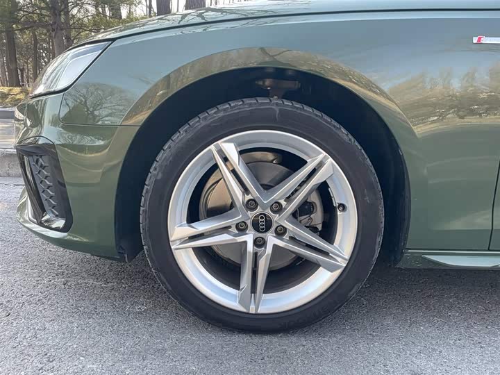 Audi A4 2023 2023款 Avant 40 TFSI 时尚动感型