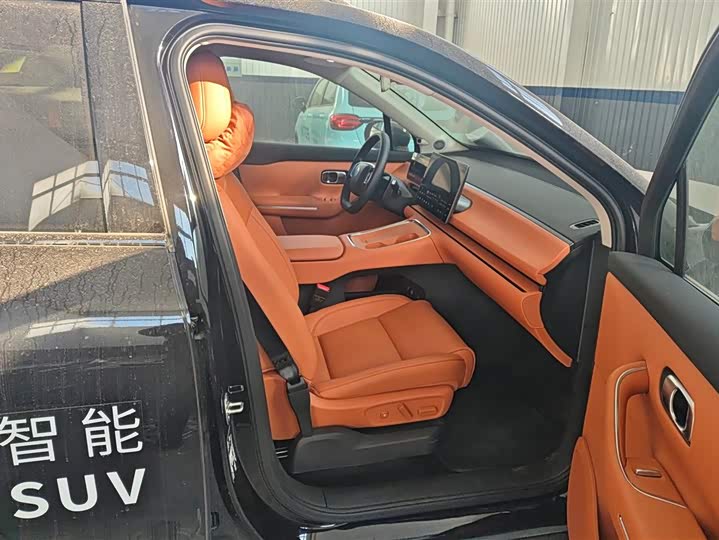 Leapmotor C16 2026 2026款 增程 280激光雷达智尊版 6座