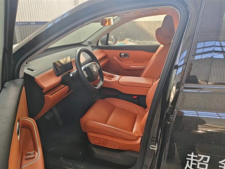 Leapmotor C16 2026 2026款 增程 280激光雷达智尊版 6座