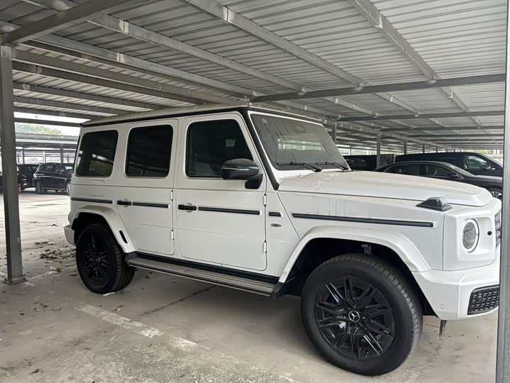 2025 Mercedes-Benz EQG