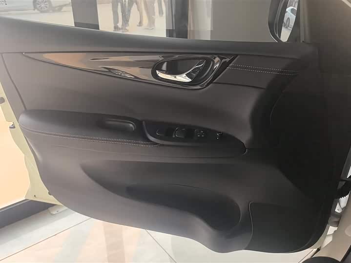 Nissan Tiida 2024 2024款 1.6L CVT酷动版