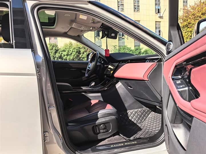 Land Rover Range Rover Evoque L 2024 2024款 揽胜极光L SE 驭光尊耀版