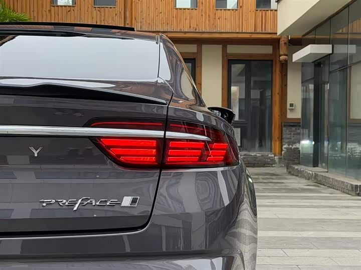 Geely Preface 2025 2025款 东方曜 2.0TD 望月版