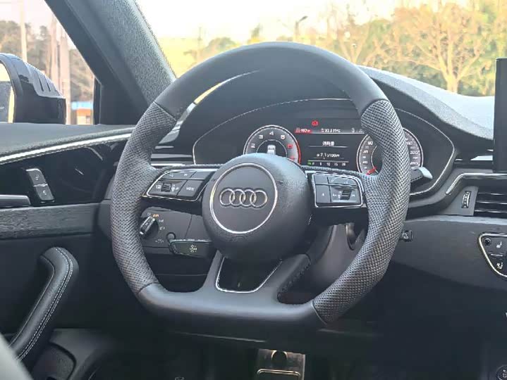 Audi A4L 2024 2024款 40 TFSI 豪华动感型