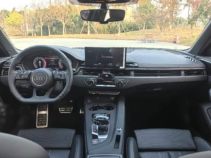 Audi A4L 2024 2024款 40 TFSI 豪华动感型