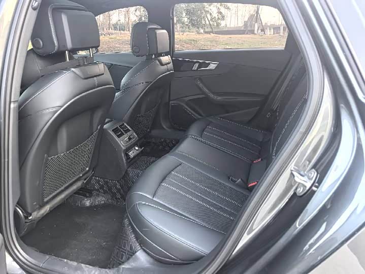 Audi A4L 2024 2024款 40 TFSI 豪华动感型