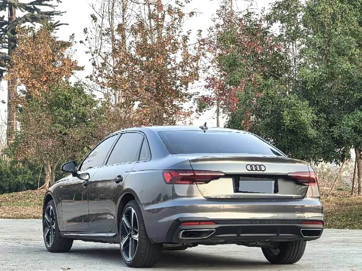 Audi A4L 2024 2024款 40 TFSI 豪华动感型