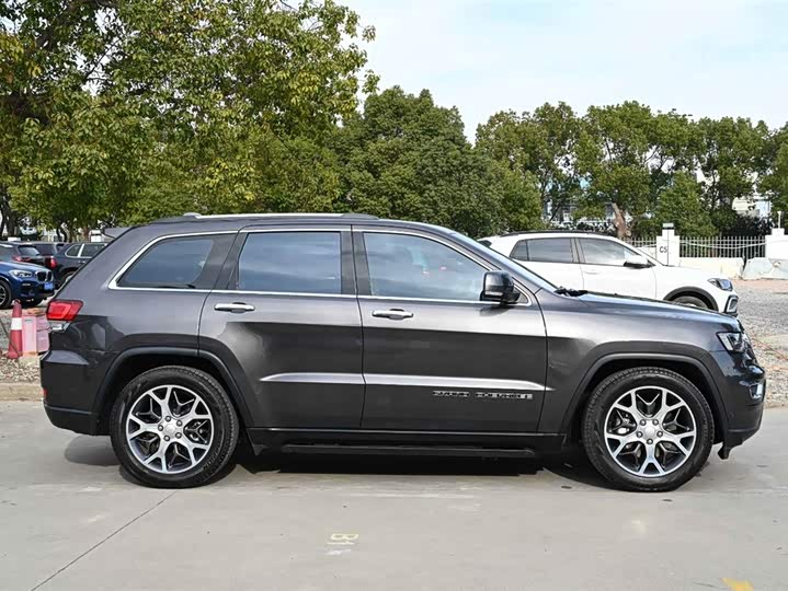 Jeep Grand Cherokee 2021 2021款 3.0L 80周年纪念版