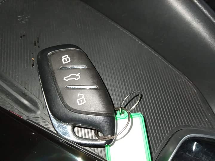 MG Motor 5 2025 2025款 300TGI 全球旗舰版