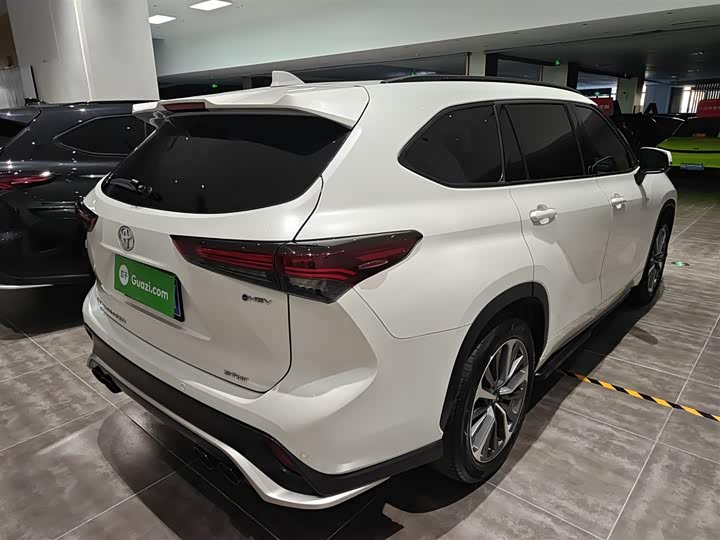Toyota Crown Kluger 2024 2024款 2.5L HEV四驱尊贵版