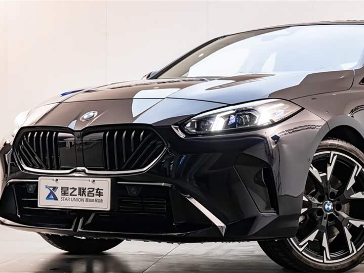 BMW 2 Series 2025 2025款 225L M运动曜夜套装