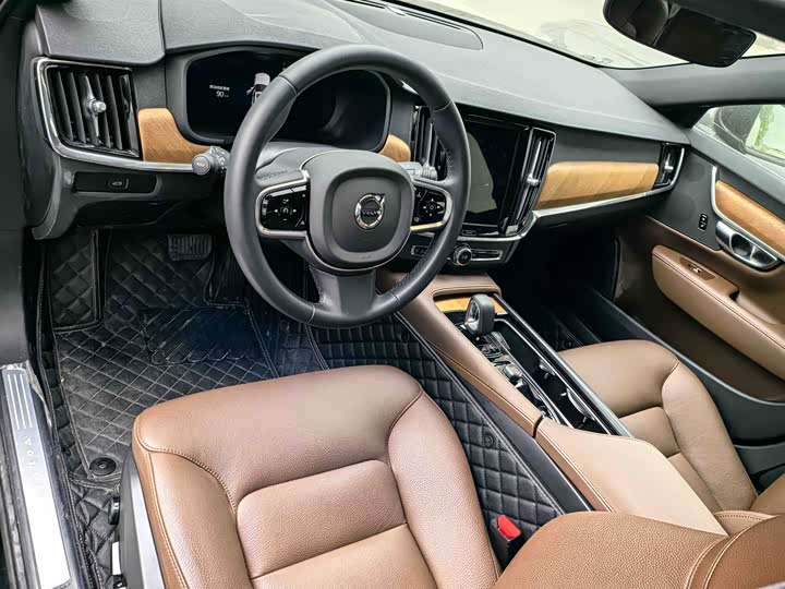 Volvo S90 2025 2025款 B5 智逸豪华版