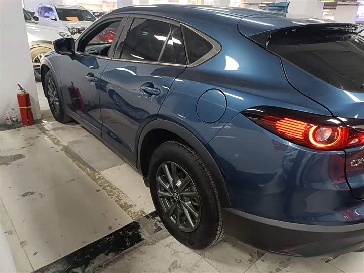 Mazda CX-4 2021 2021款 2.0L 自动两驱蓝天青春版