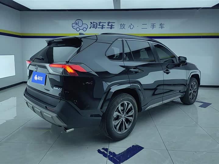 Toyota RAV4 2024 2024款 2.0L CVT两驱风尚Plus版