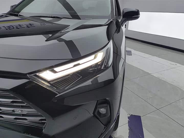 Toyota RAV4 2024 2024款 2.0L CVT两驱风尚Plus版