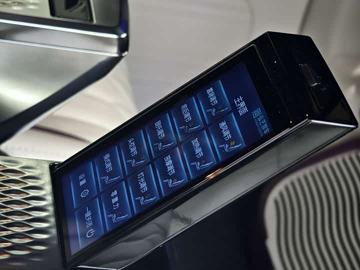 Mercedes-Benz Vito 2024 2024款 2.0T 商务版 7座