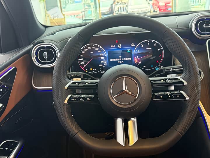 Mercedes-Benz GLC-Class 2025 2025款 GLC 300 L 4MATIC 动感型 5座