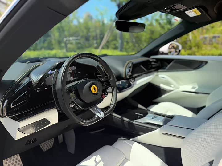 Ferrari Purosangue 2023 2023款 6.5L V12