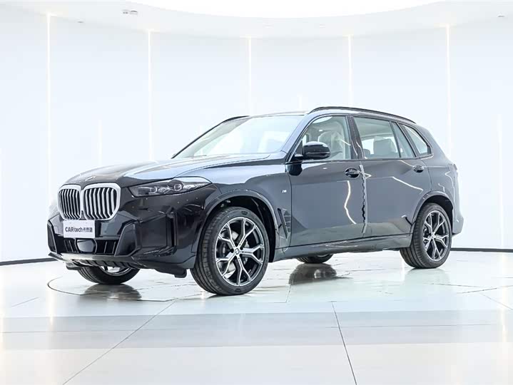 BMW X5 2025 2025款 xDrive 30Li 尊享型M运动曜夜套装