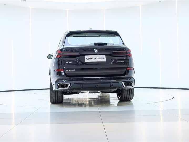 BMW X5 2025 2025款 xDrive 30Li 尊享型M运动曜夜套装