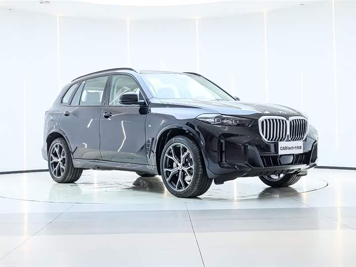 BMW X5 2025 2025款 xDrive 30Li 尊享型M运动曜夜套装