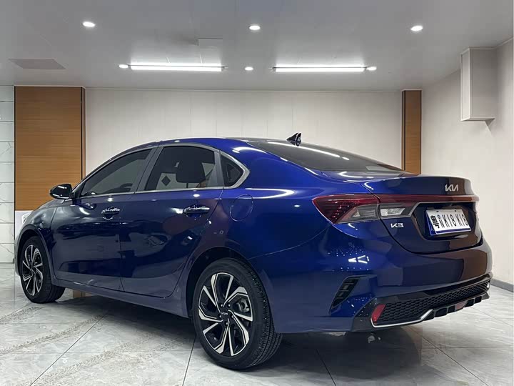 Kia K3 2023 2023款 1.5L CVT尊贵版