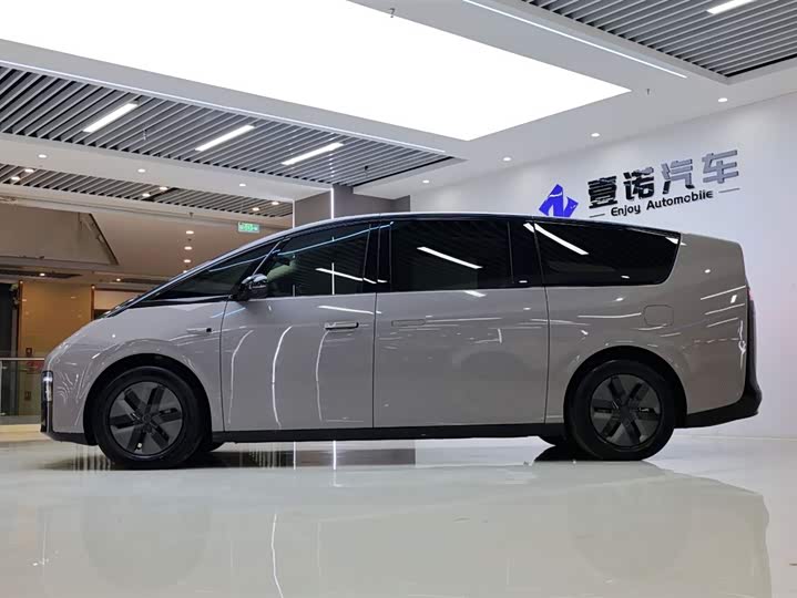 LiXiang Mega 2025 2025款 Home 家庭特别版