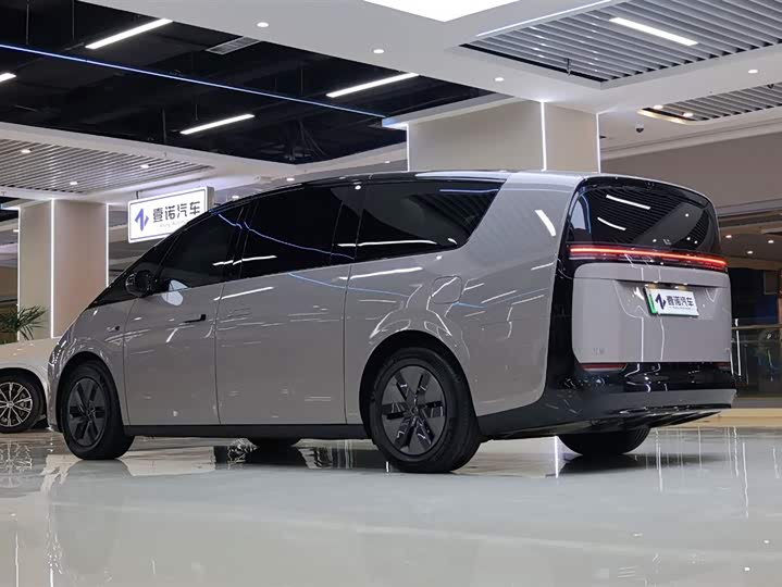 LiXiang Mega 2025 2025款 Home 家庭特别版