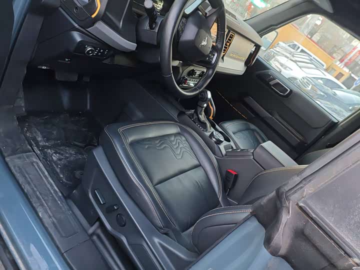 Ford Bronco 2024 2024款 2.3T 荒地